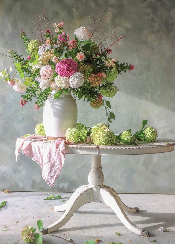 Kate W Hydrangea Table